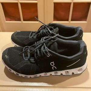 Black On Clouds. Size 6.